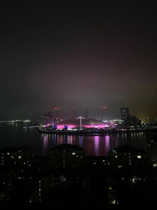 London Skylineviews 2 Bed 2 Bath Flat Near Canary Wharf, O2 & Excel المظهر الخارجي الصورة
