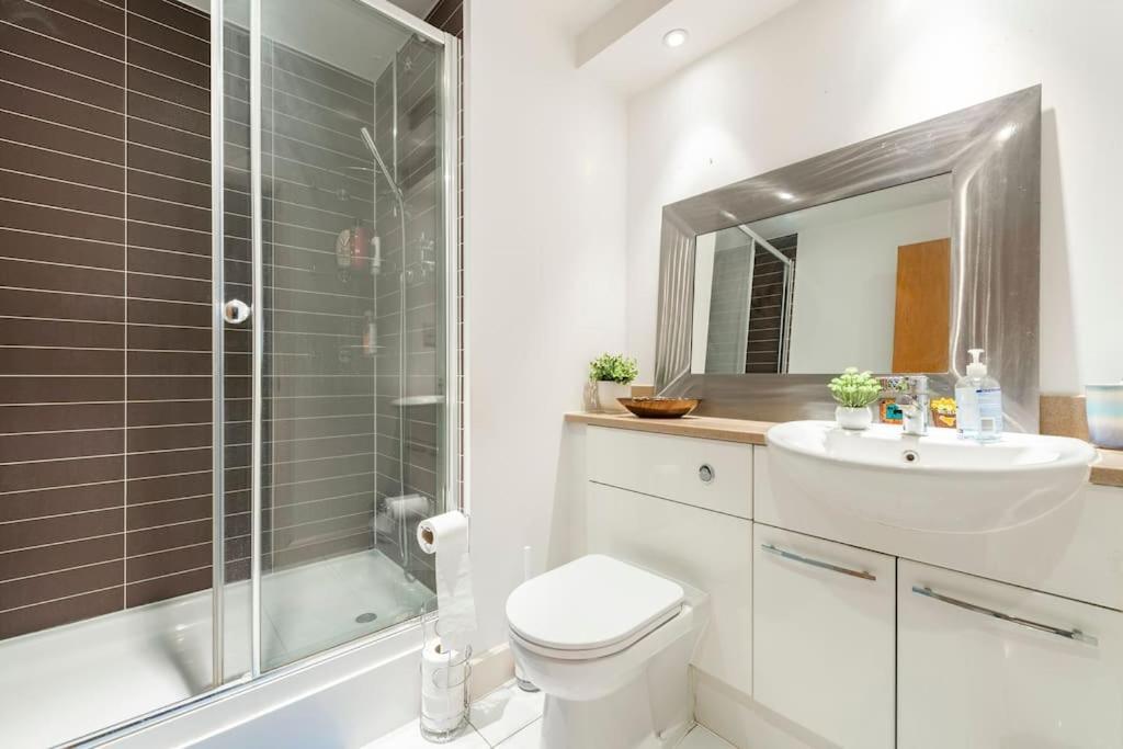London Skylineviews 2 Bed 2 Bath Flat Near Canary Wharf, O2 & Excel المظهر الخارجي الصورة