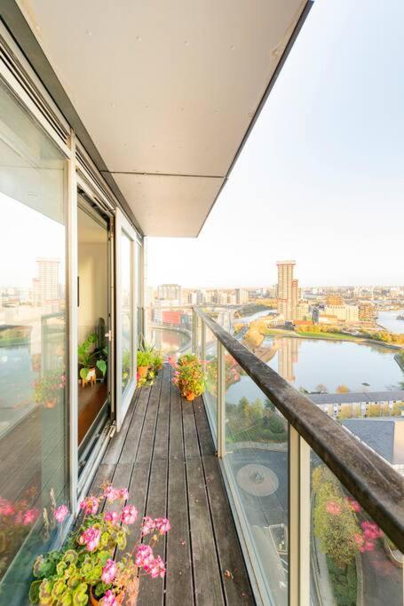 London Skylineviews 2 Bed 2 Bath Flat Near Canary Wharf, O2 & Excel المظهر الخارجي الصورة