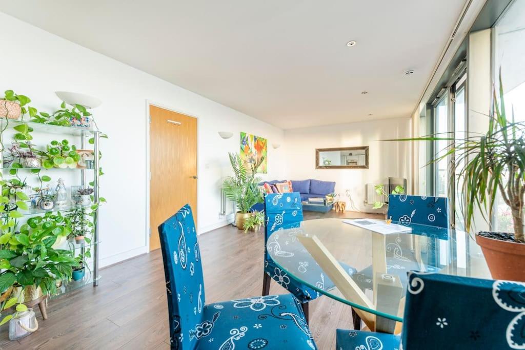 London Skylineviews 2 Bed 2 Bath Flat Near Canary Wharf, O2 & Excel المظهر الخارجي الصورة