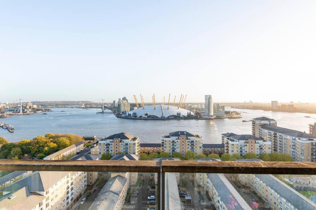 London Skylineviews 2 Bed 2 Bath Flat Near Canary Wharf, O2 & Excel المظهر الخارجي الصورة